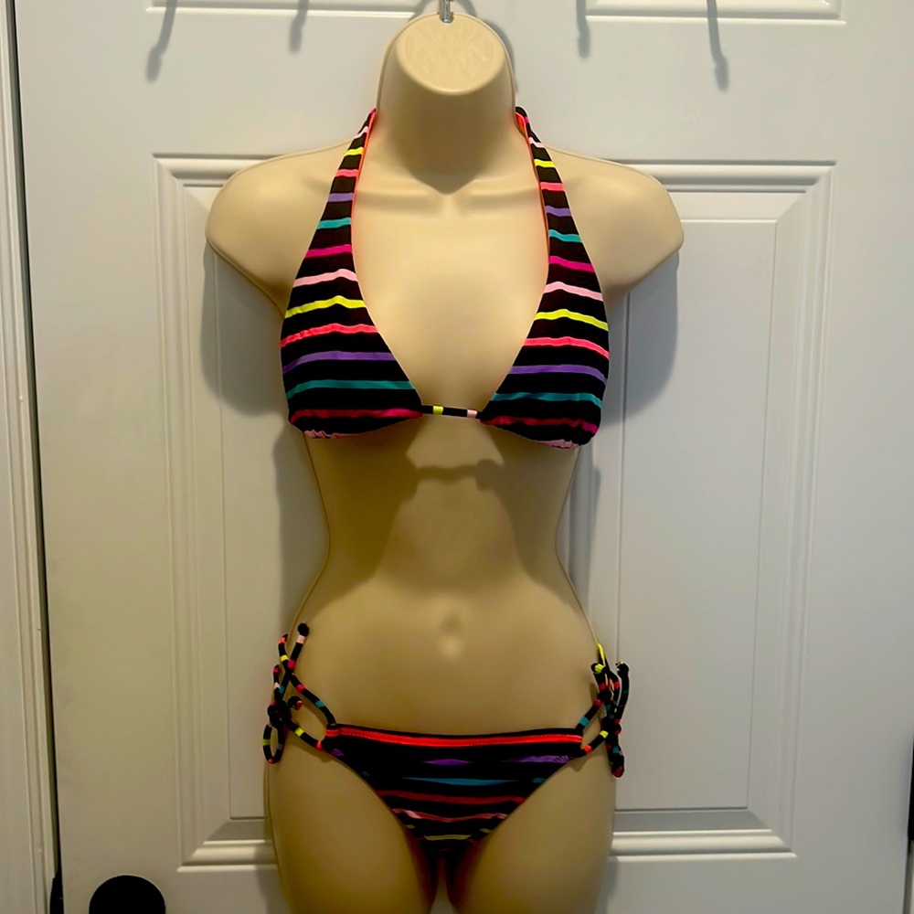 Gently Used Condition! Vintage Victoria’s Secret Triangle Bikini Top